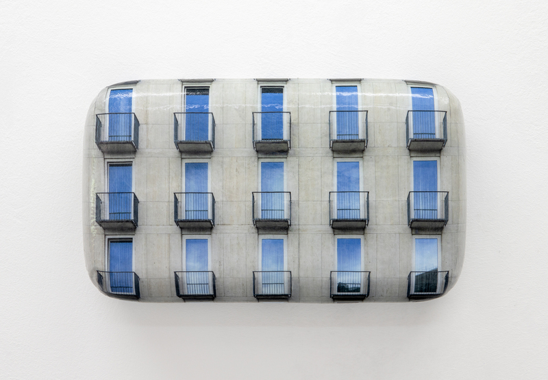 Hein Spellmann - Hotel L (Hannover), 2024, Silikon, Acryl, CLC-Print, Schaumstoff, Holz