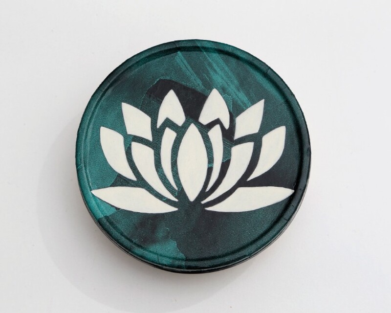 Petra Scheibe Teplitz - Lilly, 2006, acrylic paint, varnish on tobacco tin
